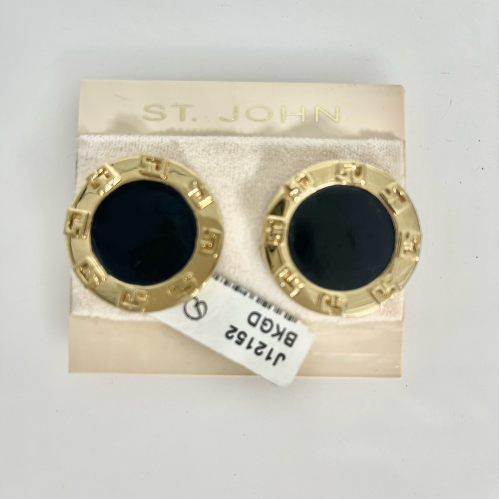 St. John knit classic clip on earrings.